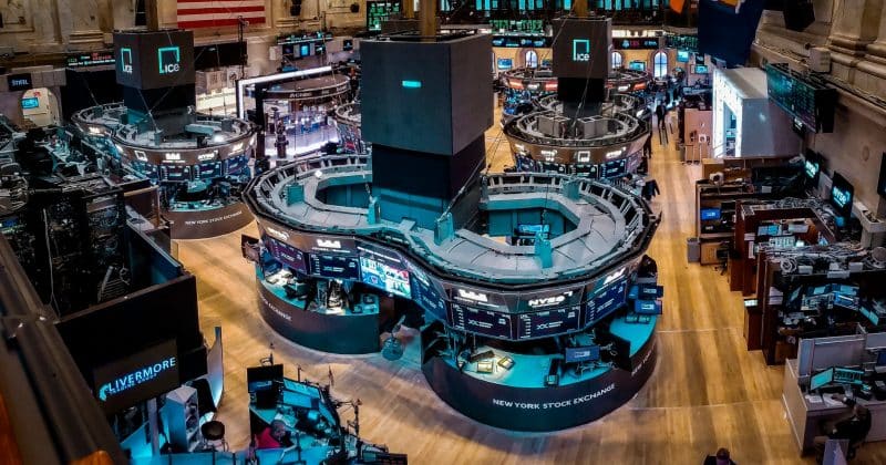 Study finds AI trading strategies underperform buy-and-hold investing over 20-year period