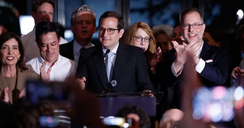 Progressive candidates win key New York Democratic primaries