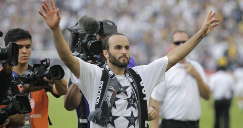 Landon Donovan criticizes USMNT players ahead of knockout rounds, spotlighting gaps in team strategy and crypto engagement