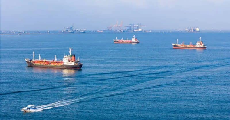 Crude oil rises as US-Iran peace talks resume, Hormuz risks linger