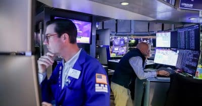 Global central banks plan long-term reduction in US dollar exposure