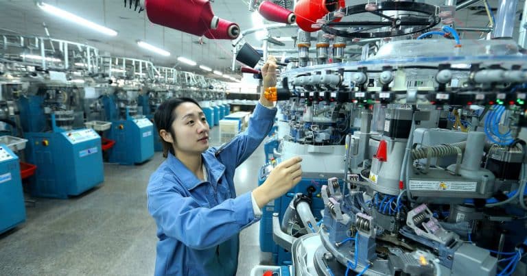 China factory activity expands as AI demand boosts production