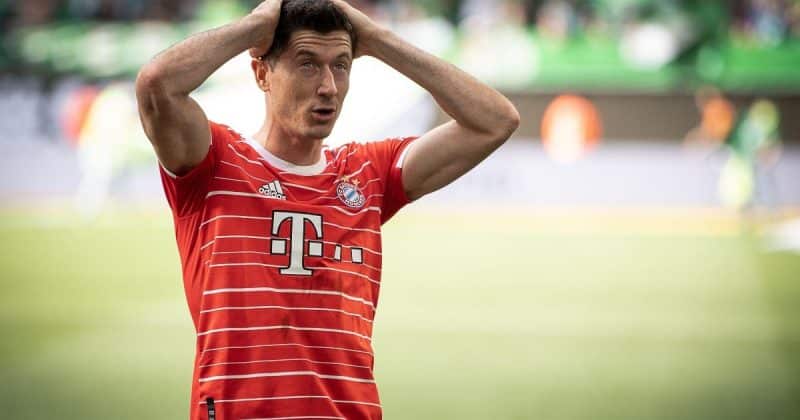 Robert Lewandowski completes free transfer from Barcelona to Chicago Fire