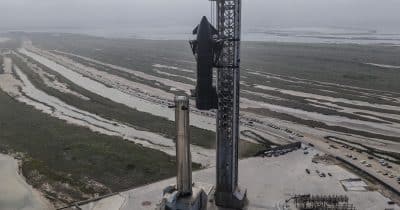 FAA bars employees from purchasing SpaceX stock