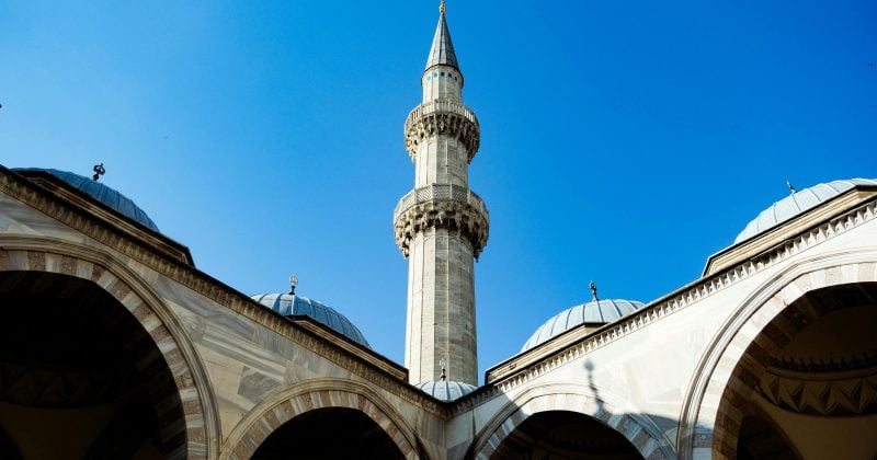 Knesset advances ‘muezzin bill’ regulating mosque loudspeaker noise