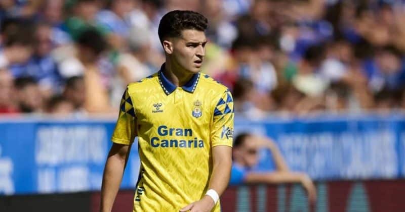 Feyenoord signs Mika Marmol on deal until June 2030