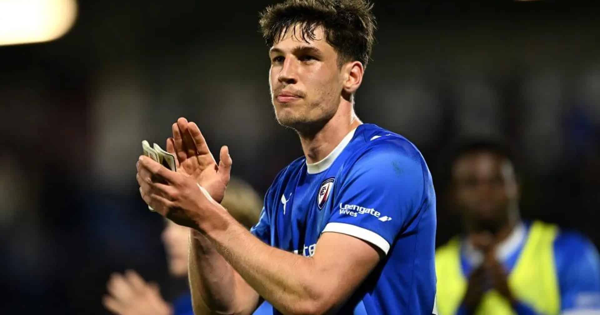 Sheffield Wednesday signs Sil Swinkels on three-year deal from Aston Villa