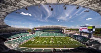 AT&T Stadium hosts World Cup clash as crypto sponsors and fan tokens reshape the tournament
