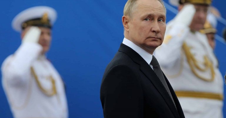 Trump says Putin feels pressure, Russia-Ukraine war near end