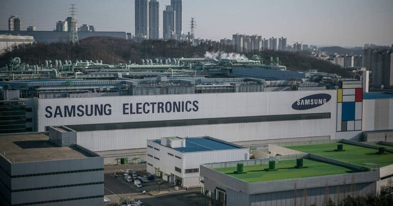 Samsung Electronics shares sell off despite strong earnings, triggering KOSPI circuit breaker