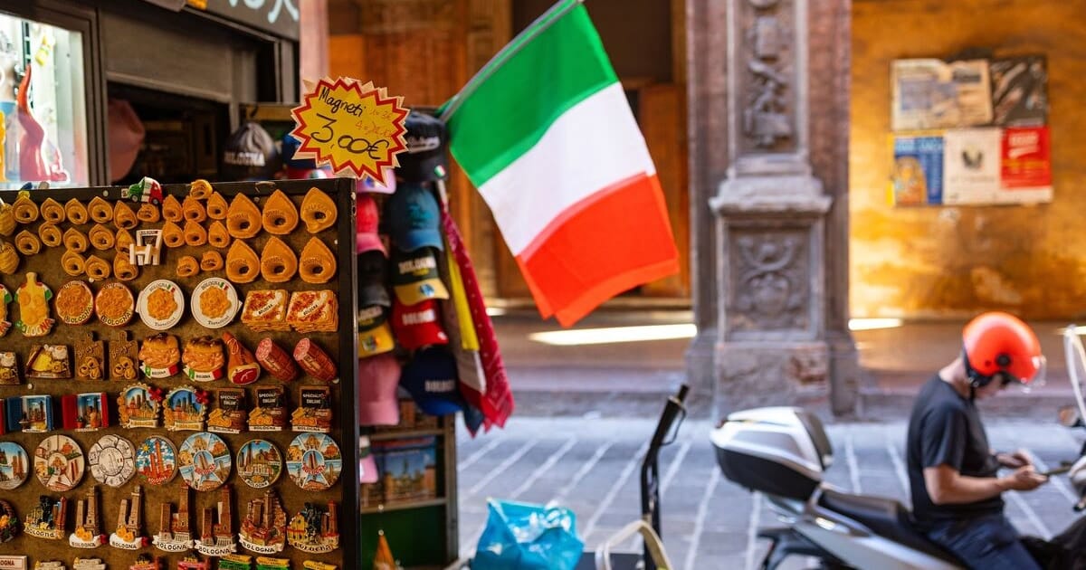 Italy returns to US dollar bond market for first time since the pandemic