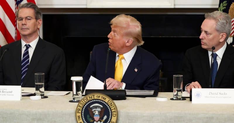 Trump administration moves to eliminate over 700 federal regulations, signaling friendlier crypto climate