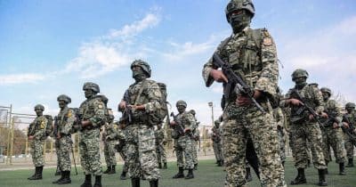 US strikes kill 8 Iranian soldiers in southern Iran amid 2026 war escalation