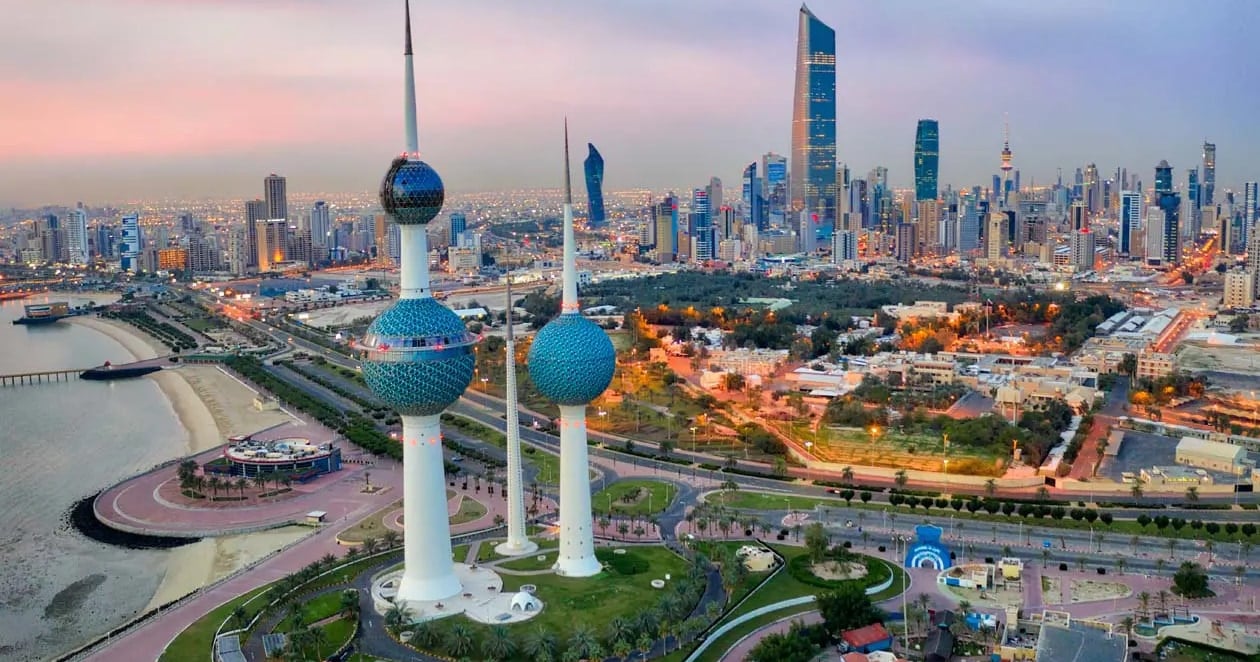 Iran launches bombing spree against Kuwait and Bahrain as Bitcoin slides to $62,870
