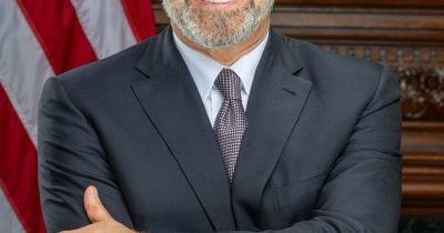 Commerce Secretary Lutnick pressures Samsung and SK Hynix to move memory chip production to the US