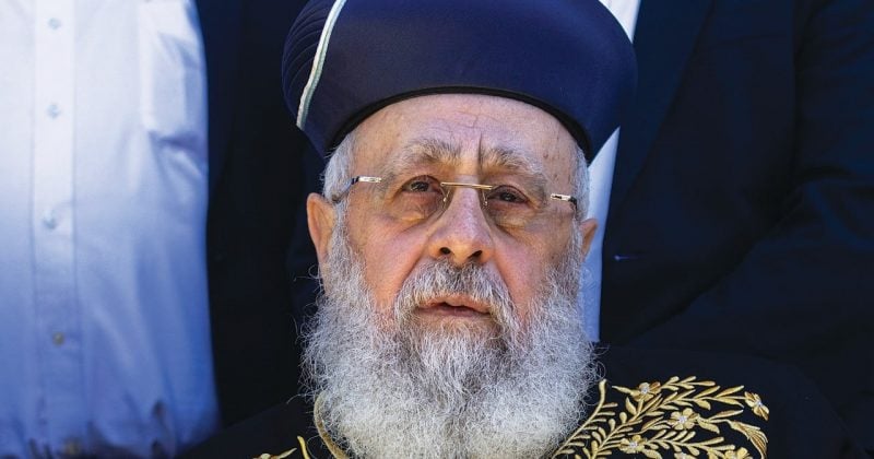 Rabbi Yitzhak Yosef open to coalition with Eisenkot, signaling Netanyahu rift