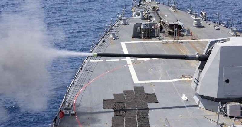 China builds full-scale model of US destroyer in desert for missile targeting