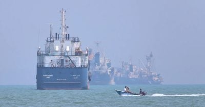Strait of Hormuz vessel traffic drops 52% amid US-Iran tensions