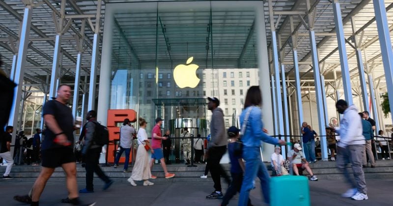 HSBC upgrades Apple to Buy, raises price target to $366 on AI momentum