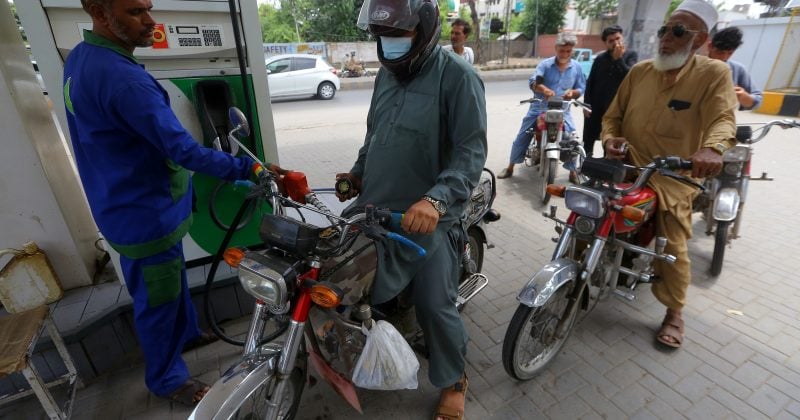 Iran-US tensions disrupt Strait of Hormuz, Brent oil jumps 5% to $85.58
