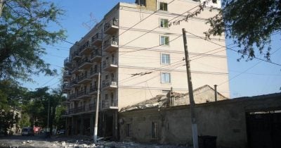 Russian strike near Odesa kills 10; Ukraine targets Moscow with drones