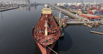 Goldman Sees $120 Oil Amid Hormuz Strains