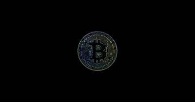Bitcoin remains steady amid US-Iran tensions as S&P 500 faces potential short squeeze