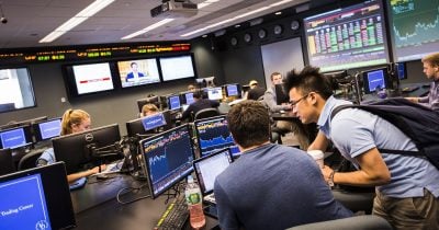 Hedge Fund Bond Trade Hits a Ceiling