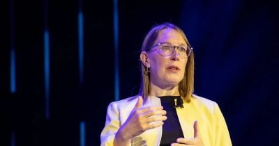 SEC Commissioner Targets DeFi Vaults Under Securities Rules