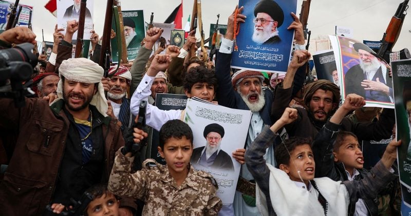 Trump warns Houthis of military action after Saudi tanker attacks