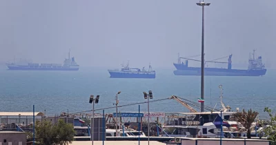 Iran Delays Strait of Hormuz Talks as Market Tensions Grow