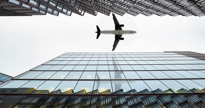Boeing misses EPS estimates but revenue beats as free cash flow turns positive