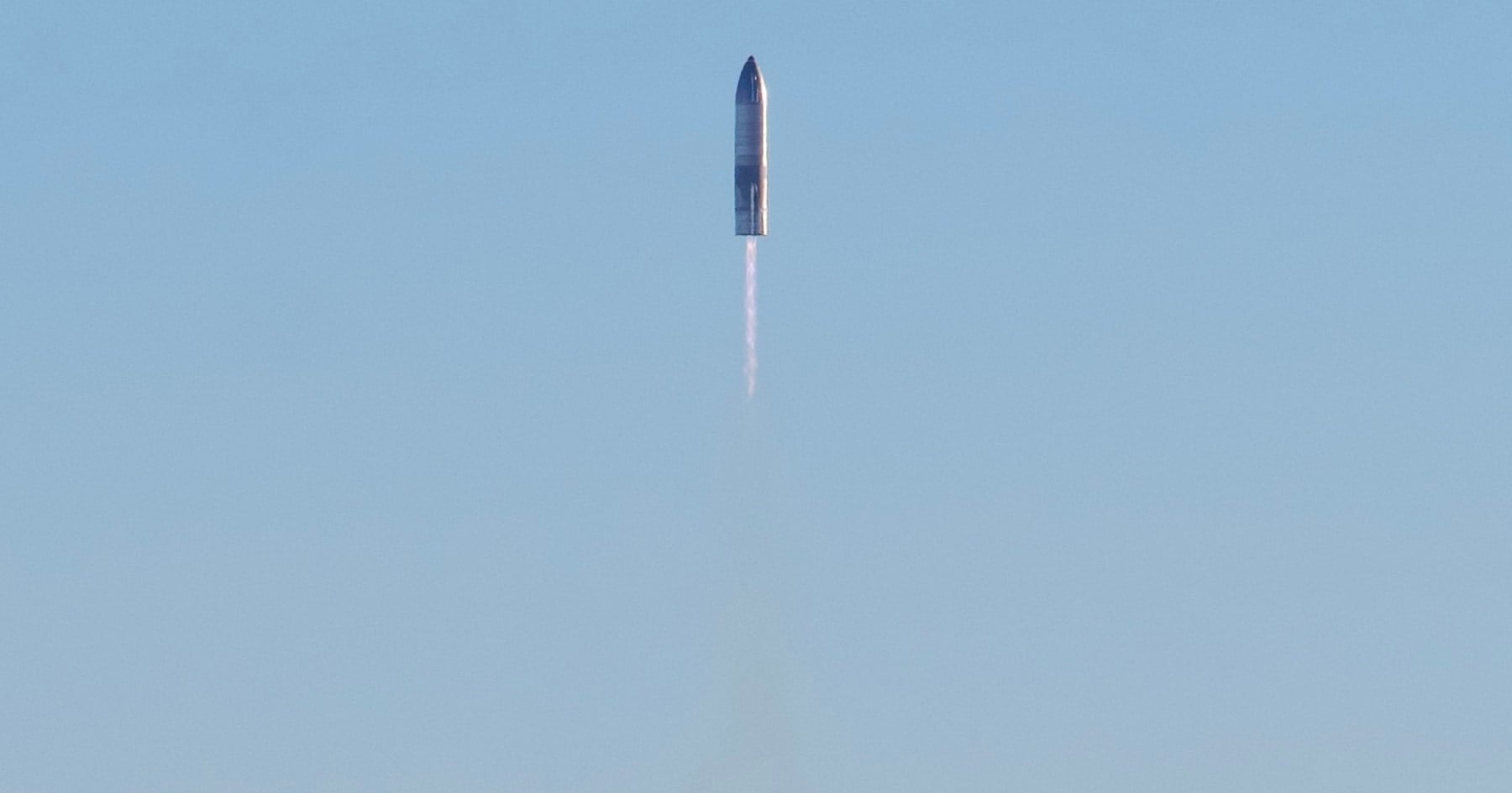 SpaceX seeks spectrum to compete with mobile carriers in urban markets