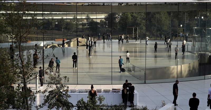 Apple earnings decline while Amazon shares surge as AI trade reshapes Big Tech investing