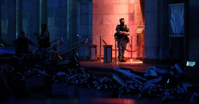 Improvised bomb kills 3 at upscale Moscow restaurant, 15 injured