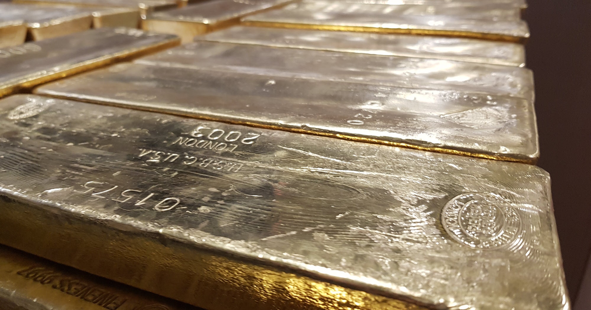 Chinese dip-buying bolsters gold as prices find floor at $4,000