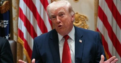 Senators Warren and Blumenthal urge SEC to investigate TRUMP memecoin on Solana
