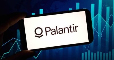 Palantir Tax Strategy Sparks Debate as Valuation Hits $370B