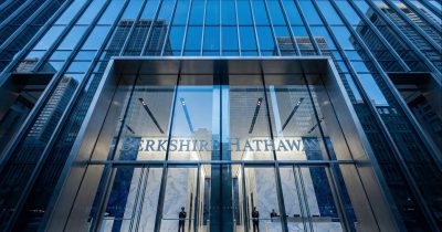 Berkshire Hathaway boosts Alphabet to top three holding, ups Delta bets