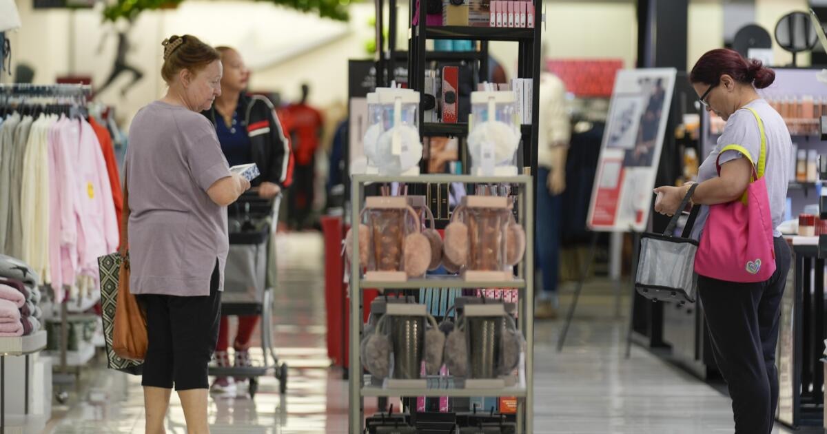 US consumer confidence hits seven-month low on weaker outlook