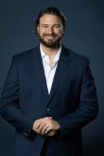 Alessio Vinassa unveils an emerging technology investment approach shaped by financial challenges