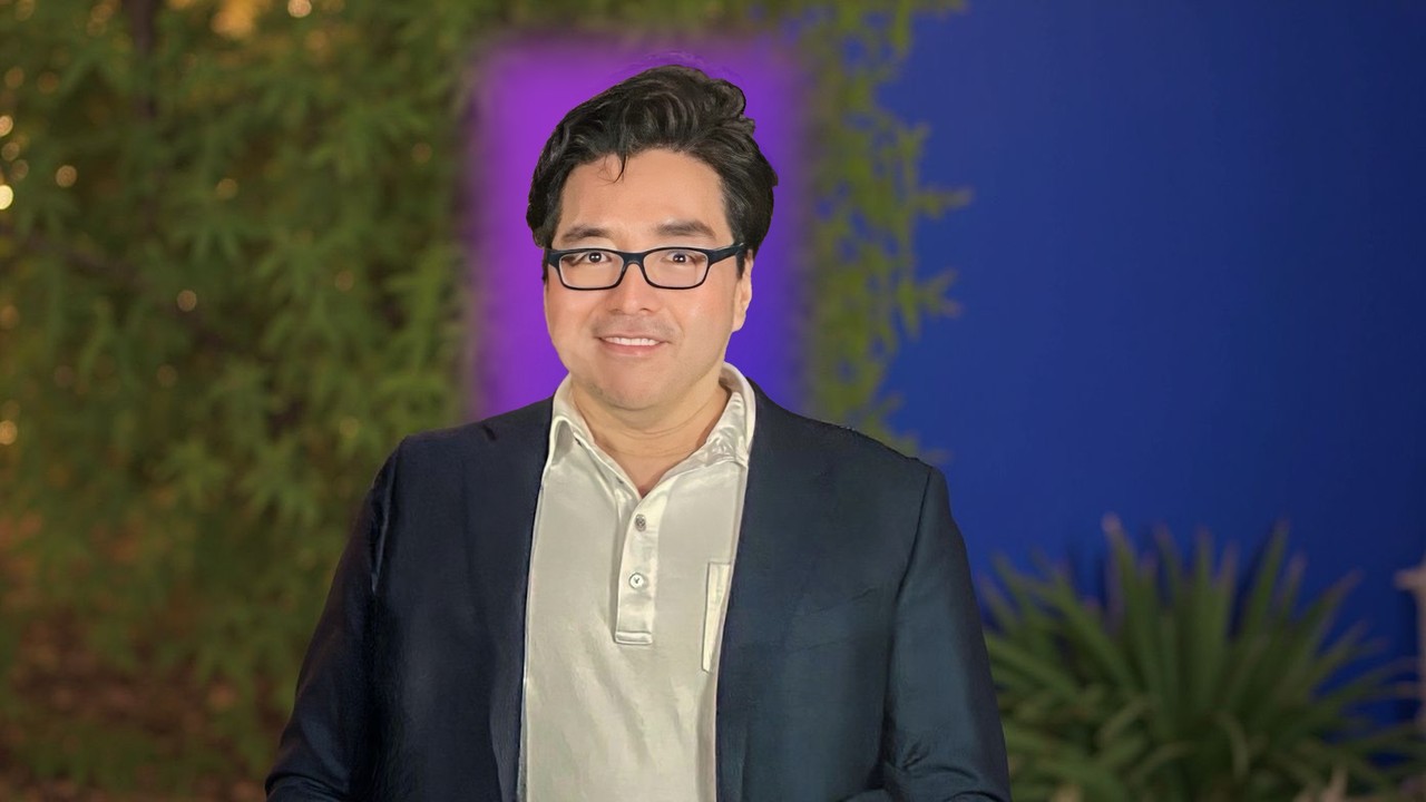 Tom Lee says Bitmine is 100,000 ETH away from ending its buying spree