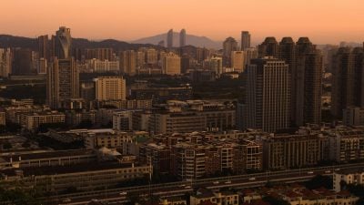 China urges US and Iran to reopen Strait of Hormuz, resume peace talks