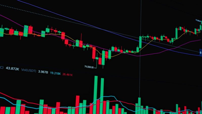 Schwab muni ETF faces record outflow amid bond rout