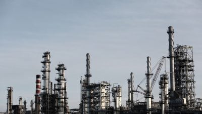 Iran-backed proxies strike Saudi oil pipeline, gain Red Sea territory