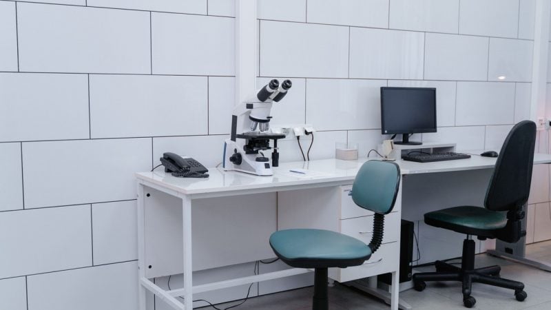 Stanford paper reveals AI teams outperform debate-and-vote models