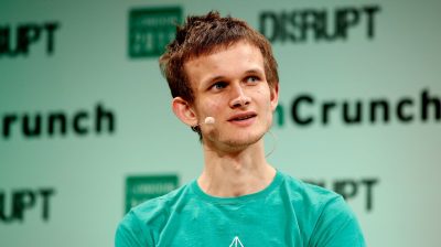 Vitalik Buterin advierte sobre elegir políticos solo por su postura pro-cripto