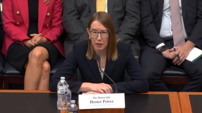 SEC tiene herramientas para ofrecer directrices claras pero opta por no hacerlo — Comisionada Hester Peirce