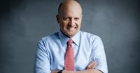 Jim Cramer dice que compra Bitcoin porque América está en bancarrota