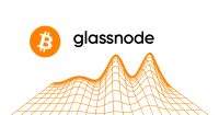 Informe de Glassnode sobre la correlación negativa a corto plazo de Bitcoin con el oro